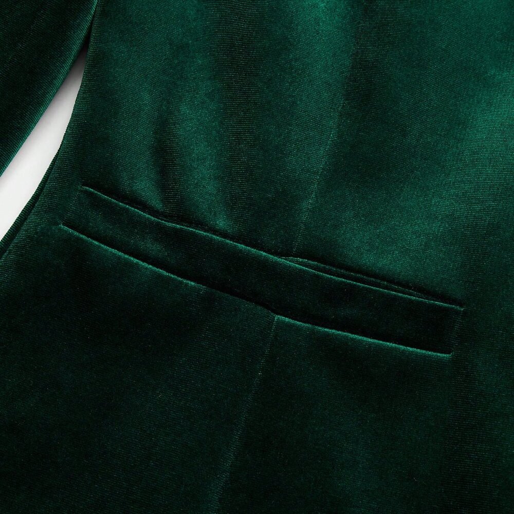Green Velvet Elegant Women's Long Sleeve Velvet blazer with Pant Suit set - Picture 9 of 10